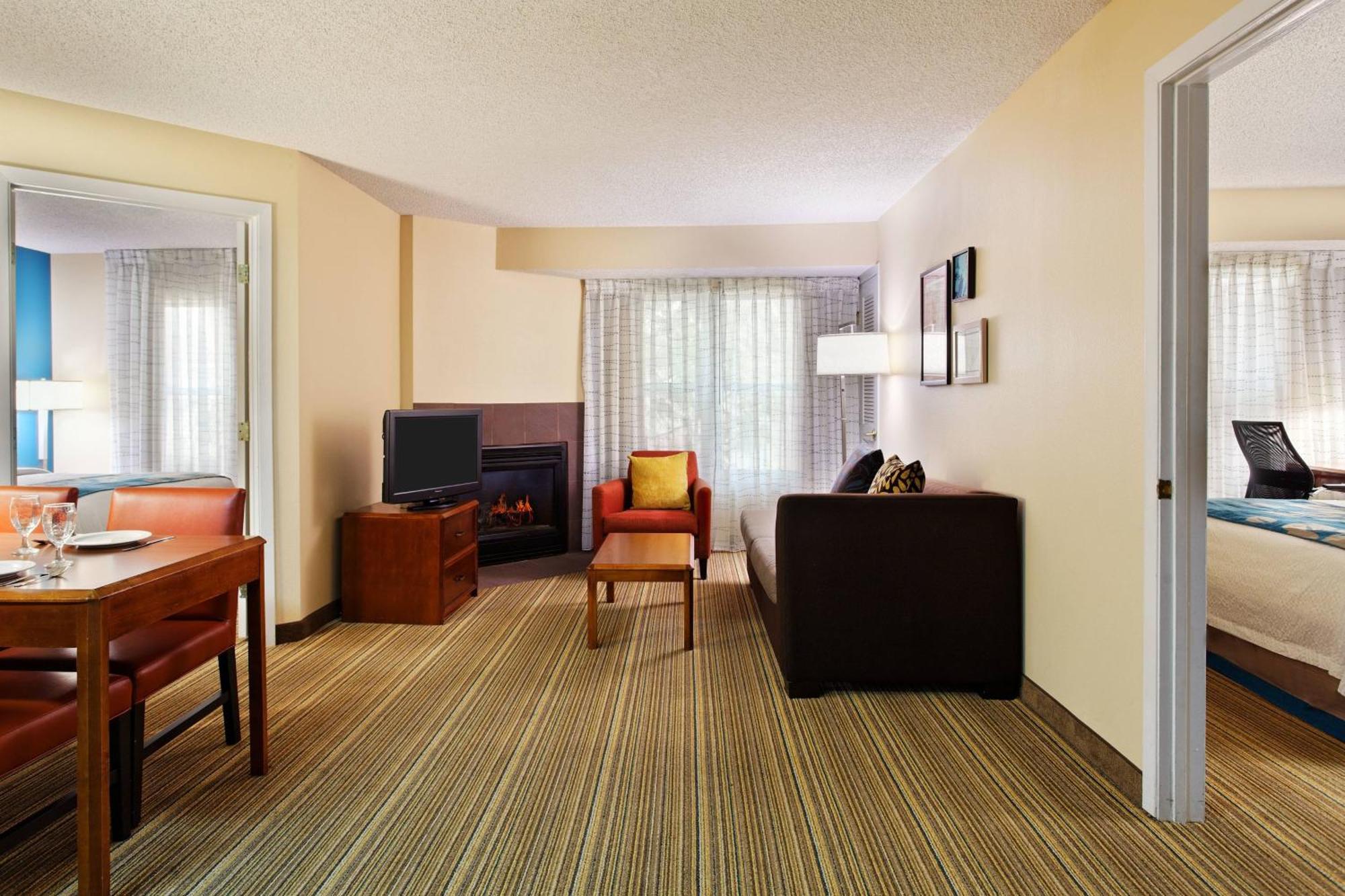 Residence Inn Houston Sugar Land/סטאפורד מראה חיצוני תמונה