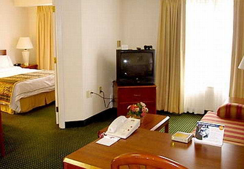 Residence Inn Houston Sugar Land/סטאפורד מראה חיצוני תמונה